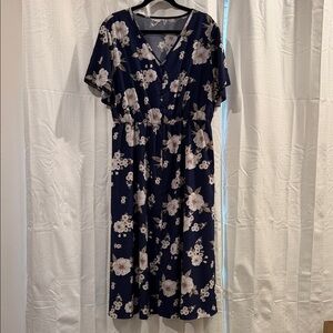 Elegant Floral Midi Dress in Navy